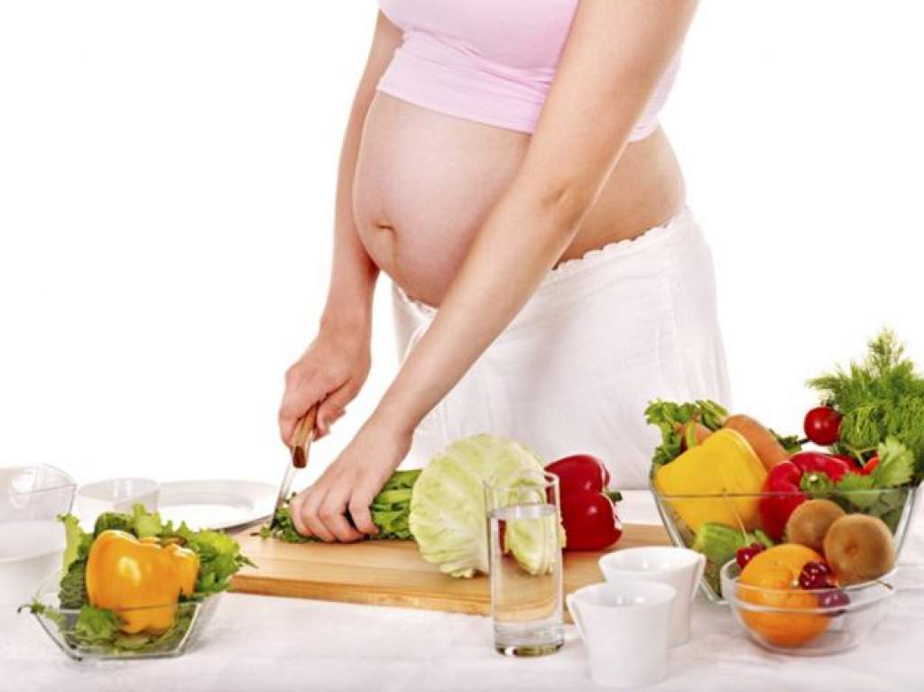 La Importancia De Una Buena Alimentación Durante El Embarazo Mujer 1800