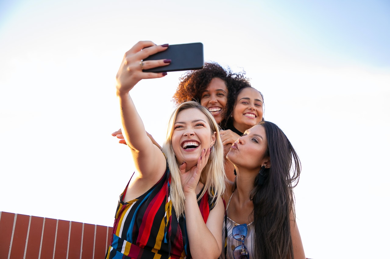 10 Poses Que Debes De Poner Para Lograr Una Gran Selfie - kulturaupice