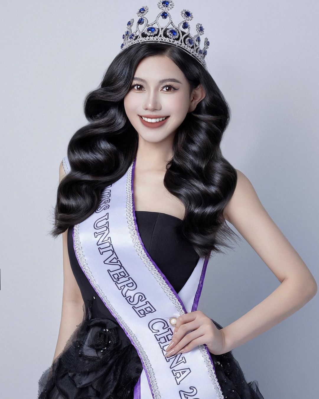 Ella es Qi Jia, primera candidata a Miss Universe 2024 Mujer